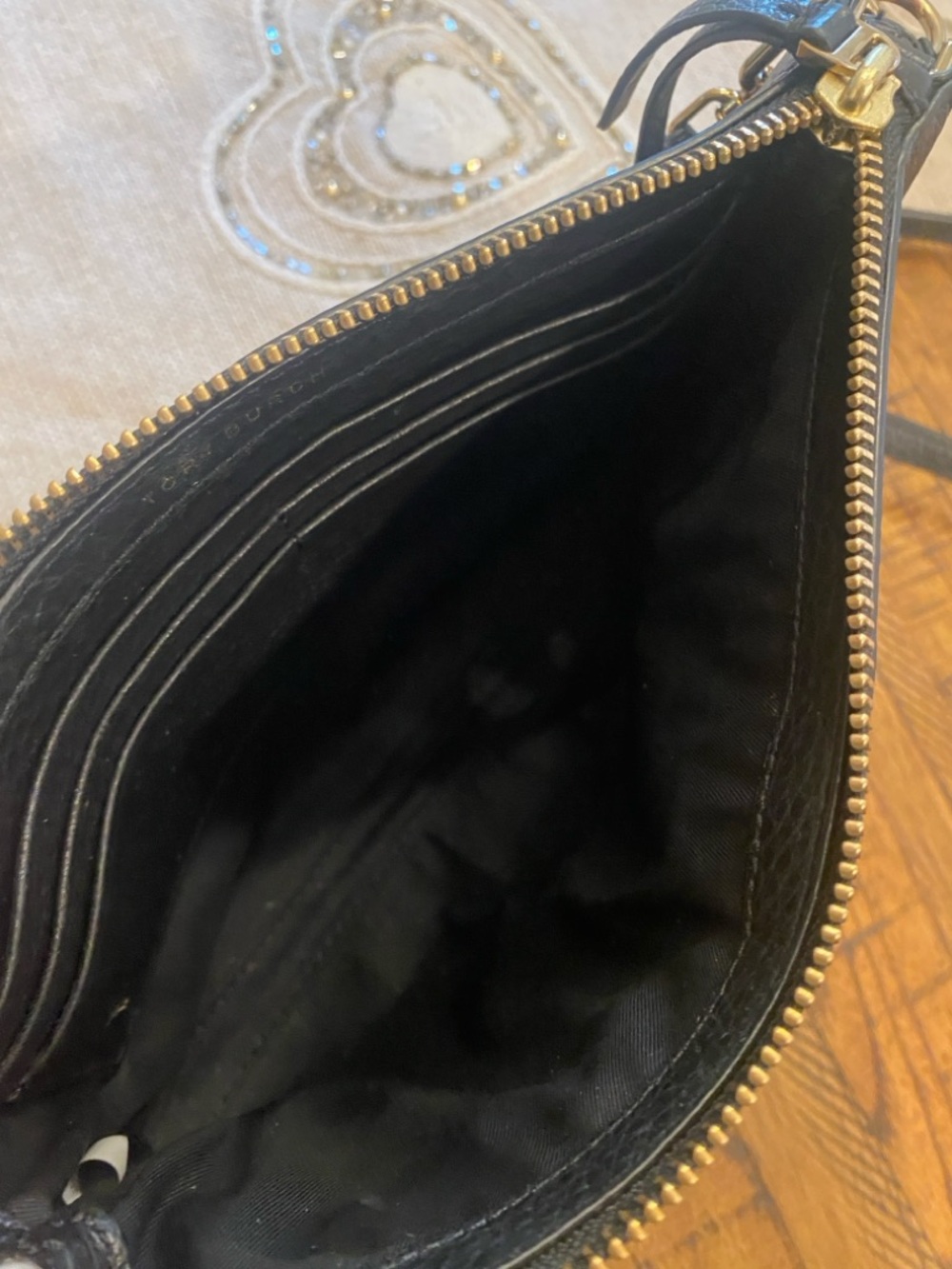 Tory Burch Black Pebbled Leather Logo Crossbody - Picture 14 of 16